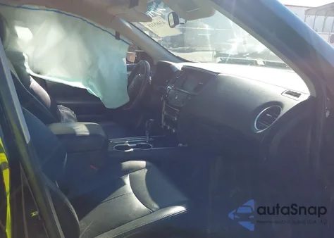 2017 Nissan Pathfinder Sv z USA, uszkodzony, nr VIN 5N1DR2MN8HC651620